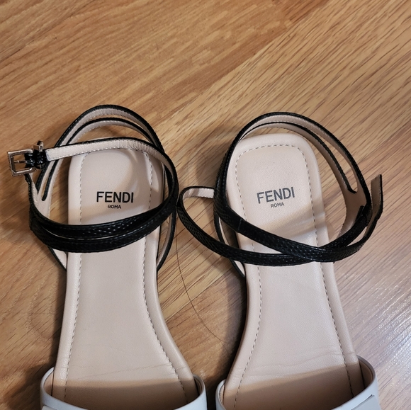 (SOLD)Authentic Fendi flat sandals with crystals and stones - Picture 7 of 7
